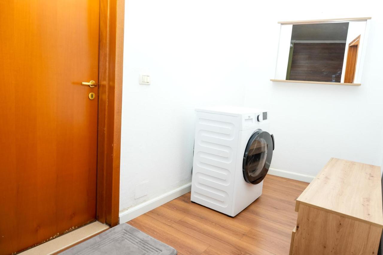 Cozy Apartment In The Heart Of Tirana ! Exterior foto